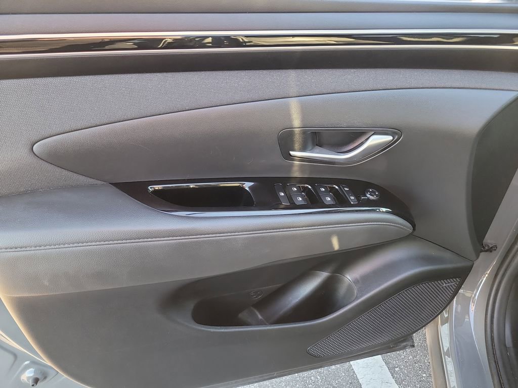 Used 2022 Hyundai Santa Cruz Limited image 12