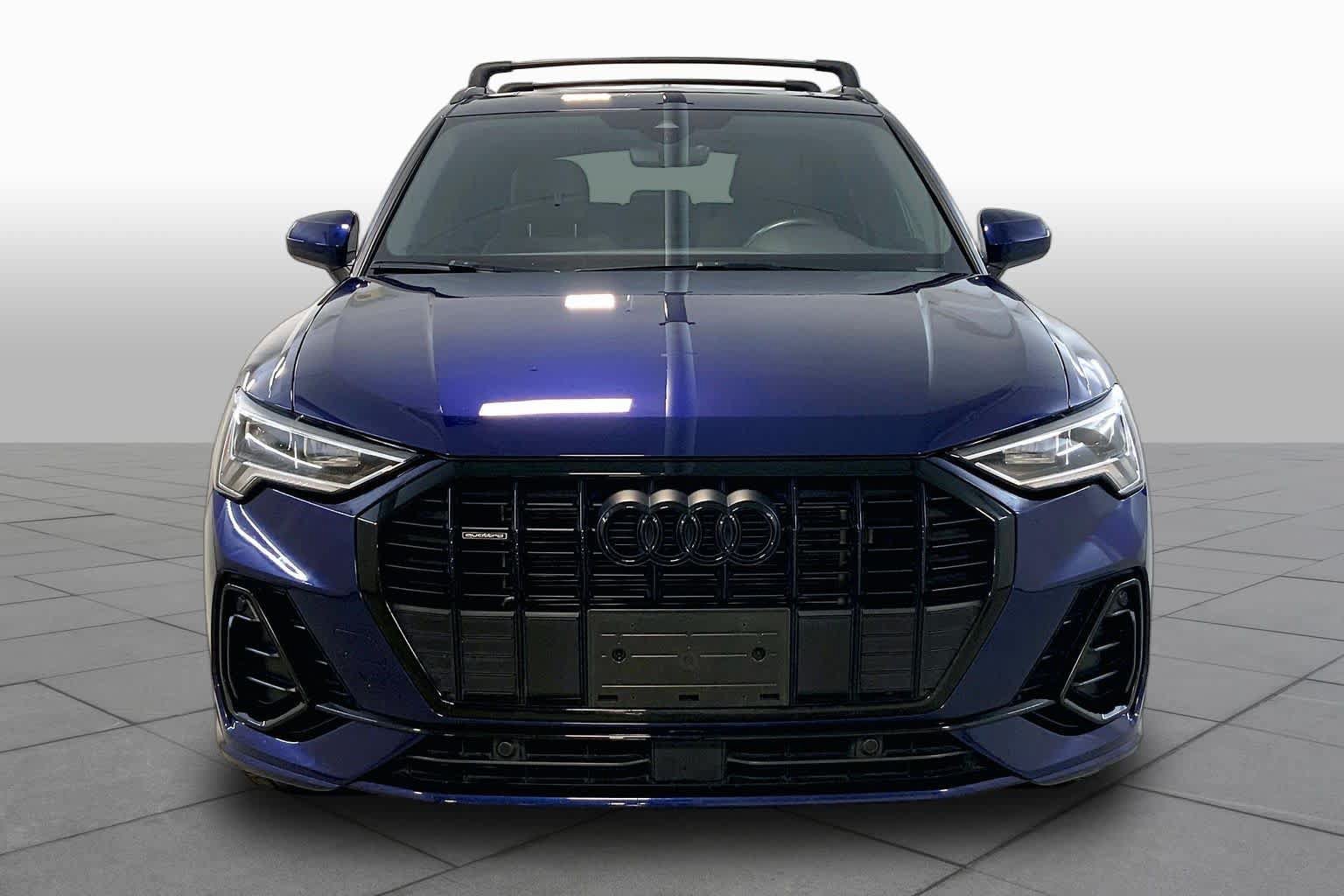 Used 2023 Audi Q3 2.0T Premium w/ Black Optic Sport Package AWD/4WD image 3