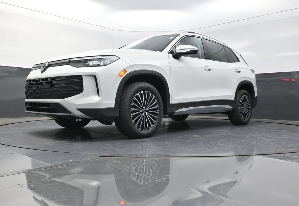 Used 2025 Volkswagen Tiguan S image 25