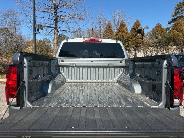 Used 2024 Chevrolet Colorado LT image 14