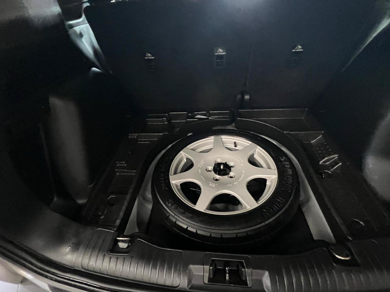 Used 2020 Ford Escape SE FWD image 28