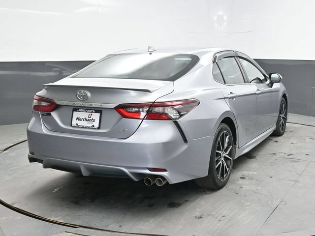 Used 2022 Toyota Camry SE FWD image 6