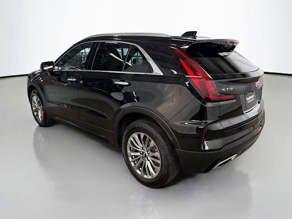 Used 2025 Cadillac XT4 Premium Luxury image 7