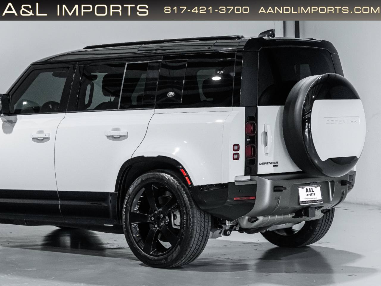 Used 2023 Land Rover Defender 110 X-Dynamic SE AWD/4WD image 43