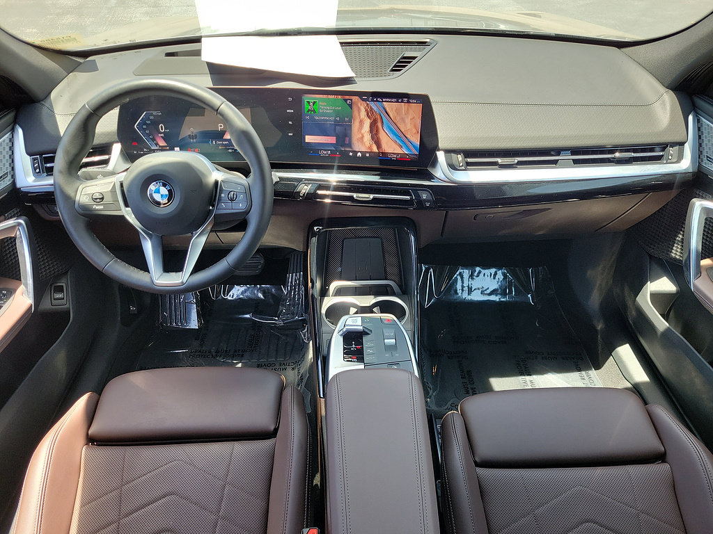 Used 2025 BMW X2 xDrive28i AWD/4WD image 11