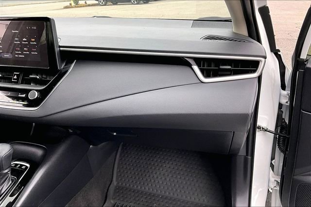 Used 2025 Toyota Corolla LE image 21