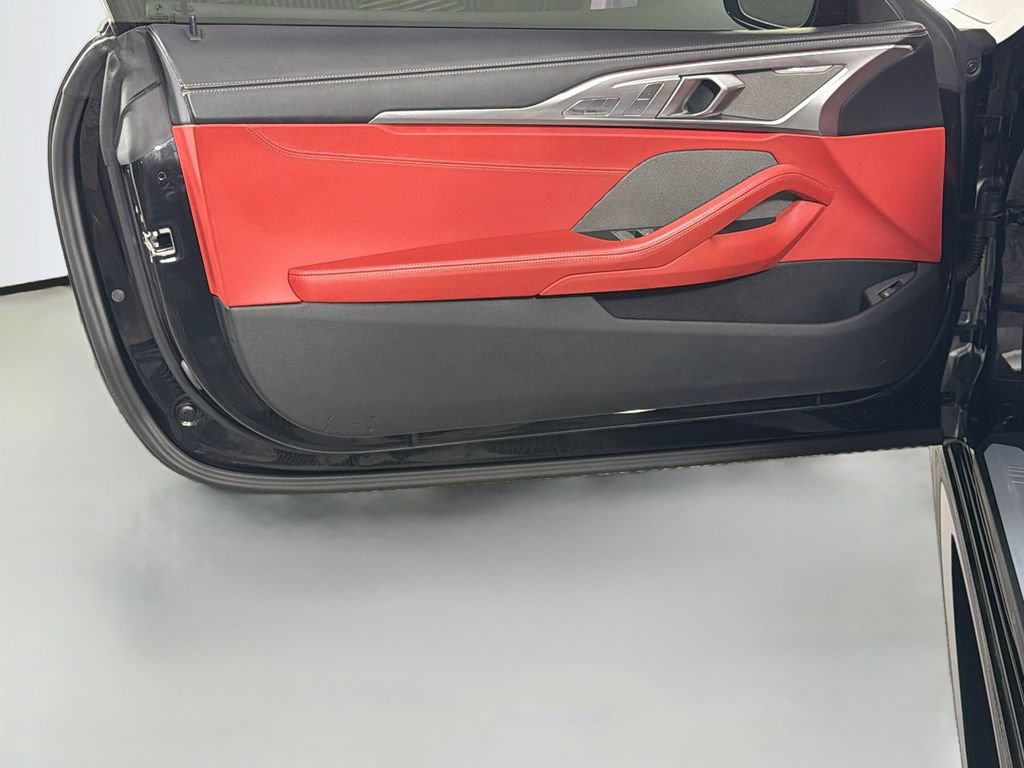 Used 2025 BMW M850i xDrive Convertible AWD/4WD image 18