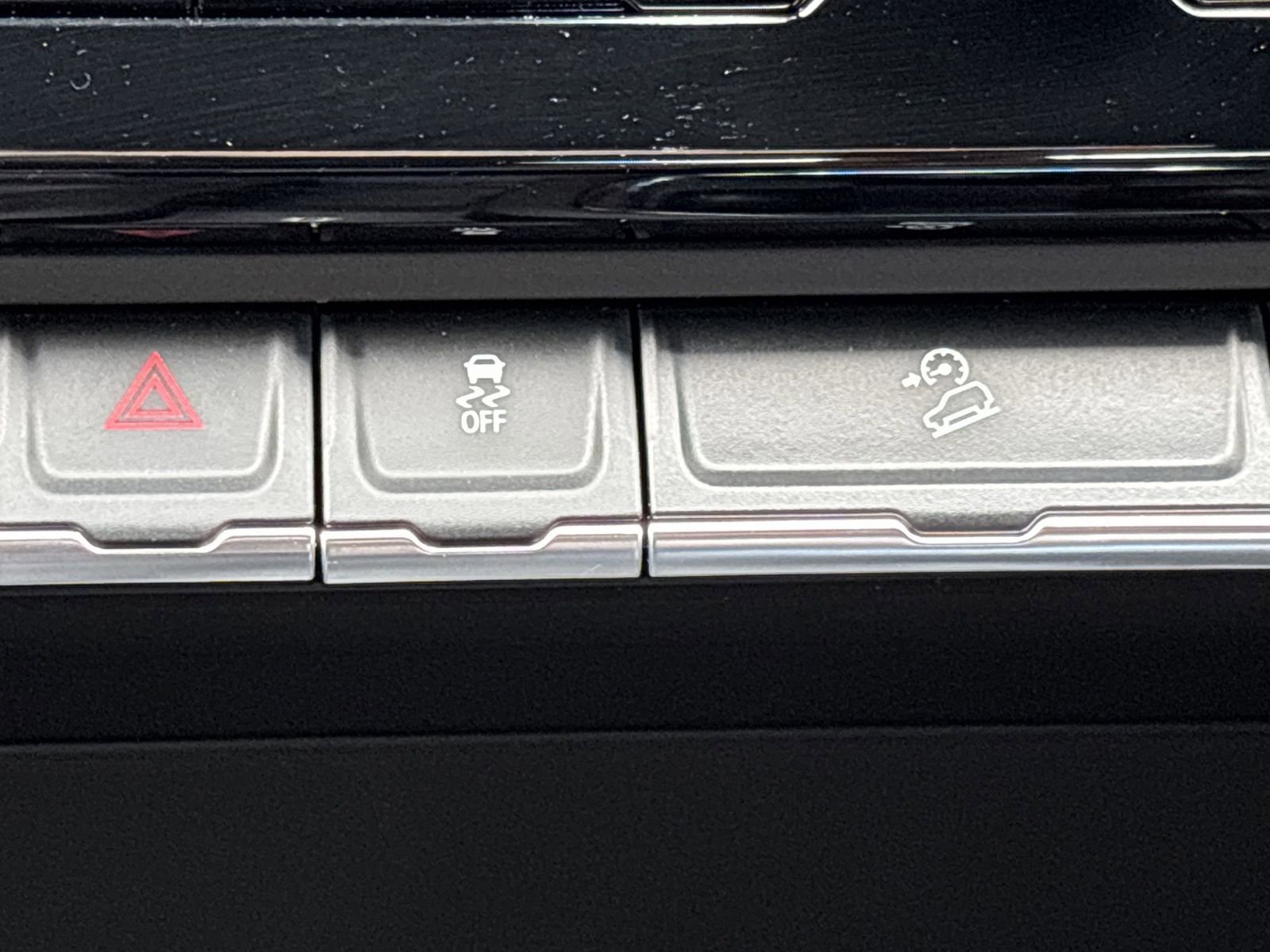 New 2025 GMC Sierra 3500 Denali Ultimate image 12