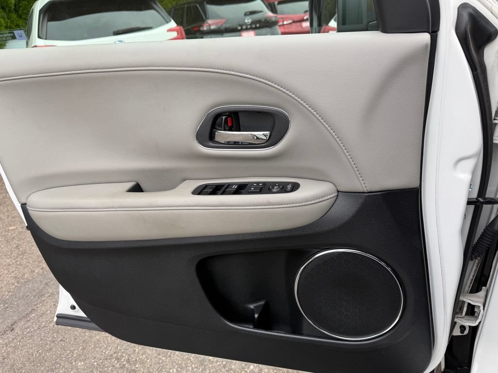 Used 2017 Honda HR-V EX-L image 22