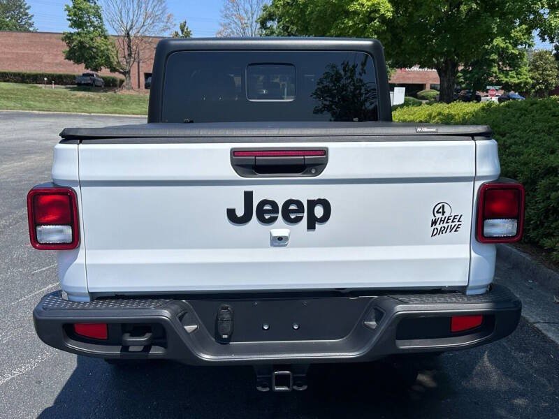 Used 2022 Jeep Gladiator Sport AWD/4WD image 3