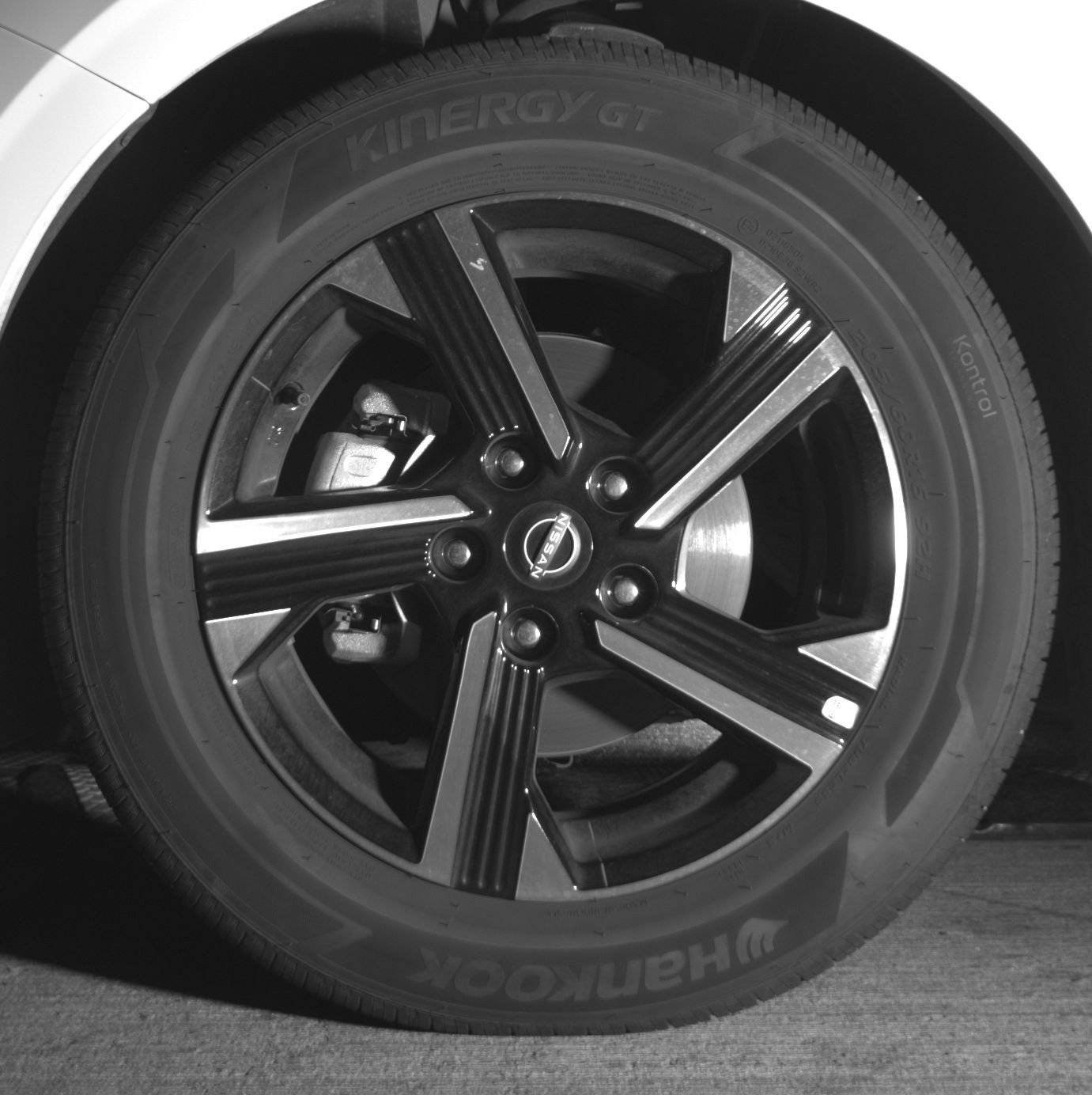 Used 2025 Nissan Sentra SV FWD image 15