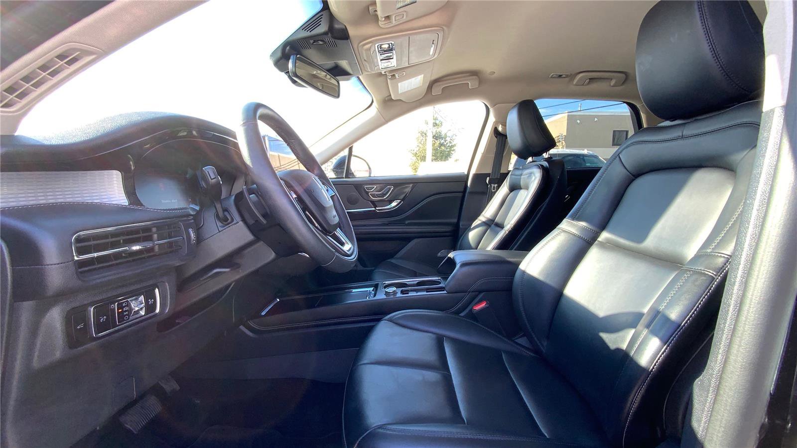 Used 2023 Lincoln Corsair AWD w/ Towing Package image 10