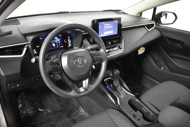 Used 2026 Toyota Corolla LE FWD image 12