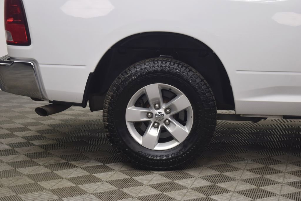 Used 2021 RAM 1500 Classic SLT image 32