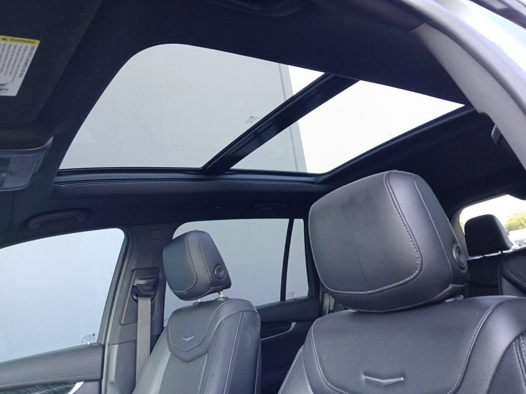 Used 2021 Cadillac XT6 Premium Luxury FWD image 7