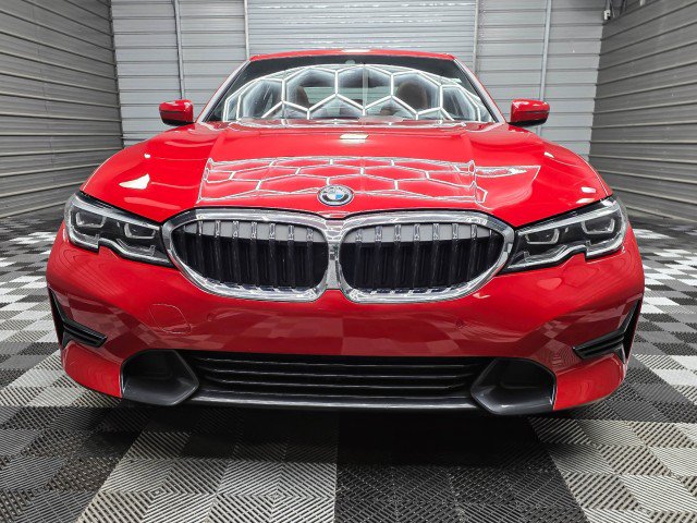 Used 2022 BMW 330e w/ Driving Assistance Package RWD image 4