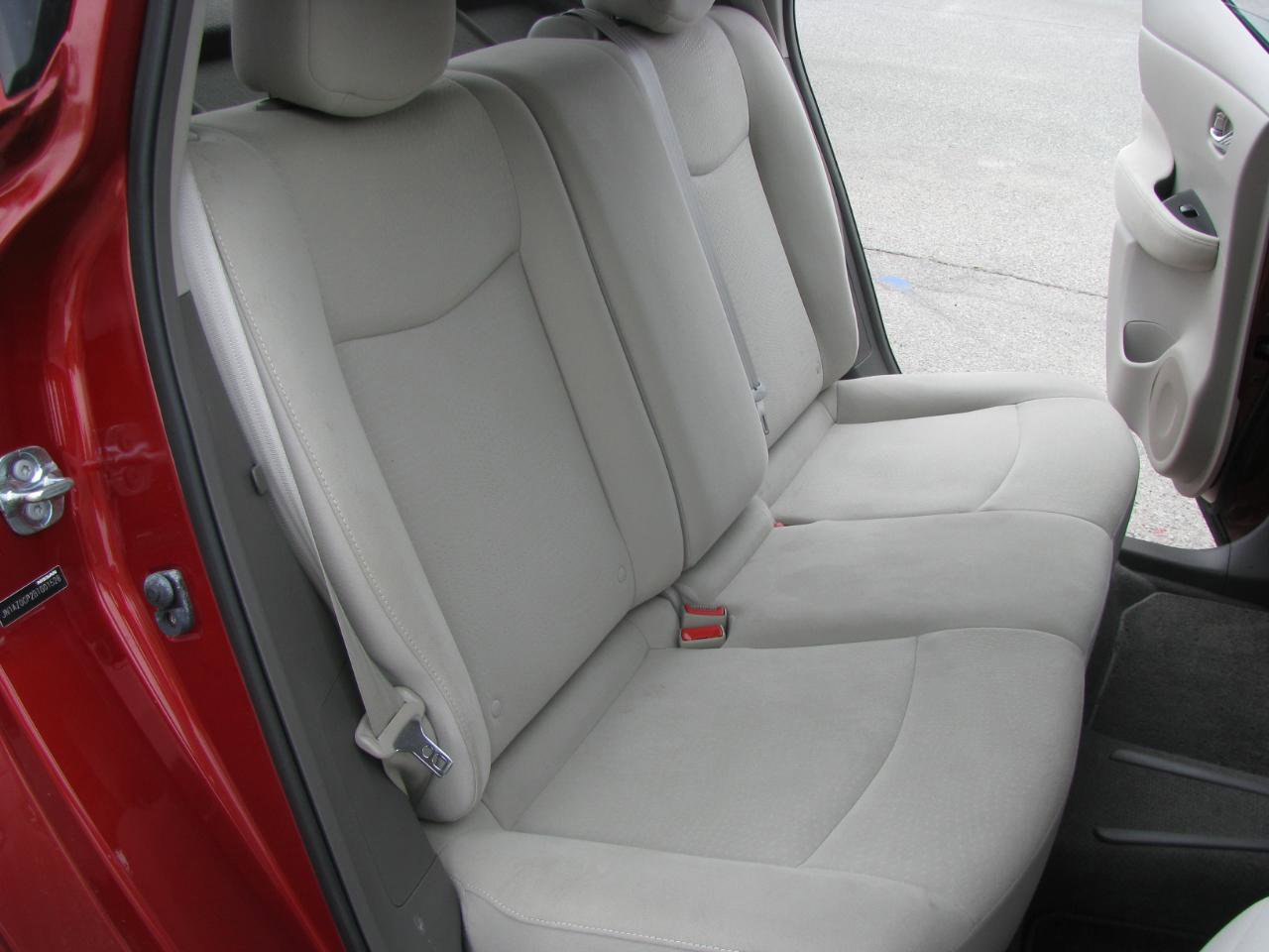 Used 2011 Nissan Leaf image 15