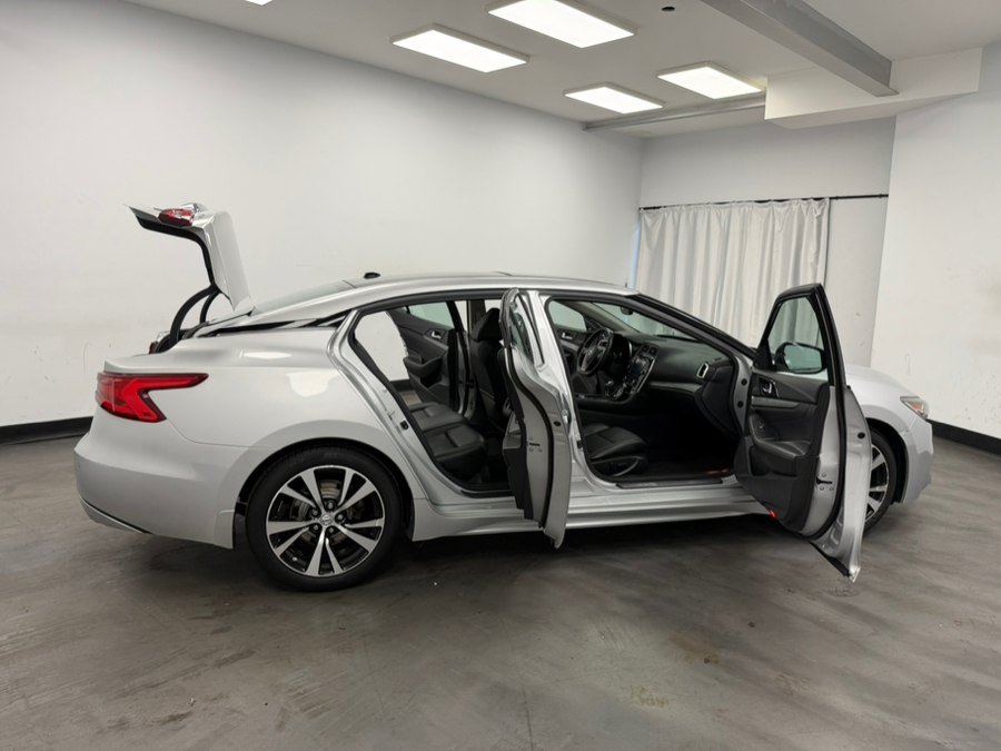 Used 2017 Nissan Maxima 3.5 SL FWD image 30