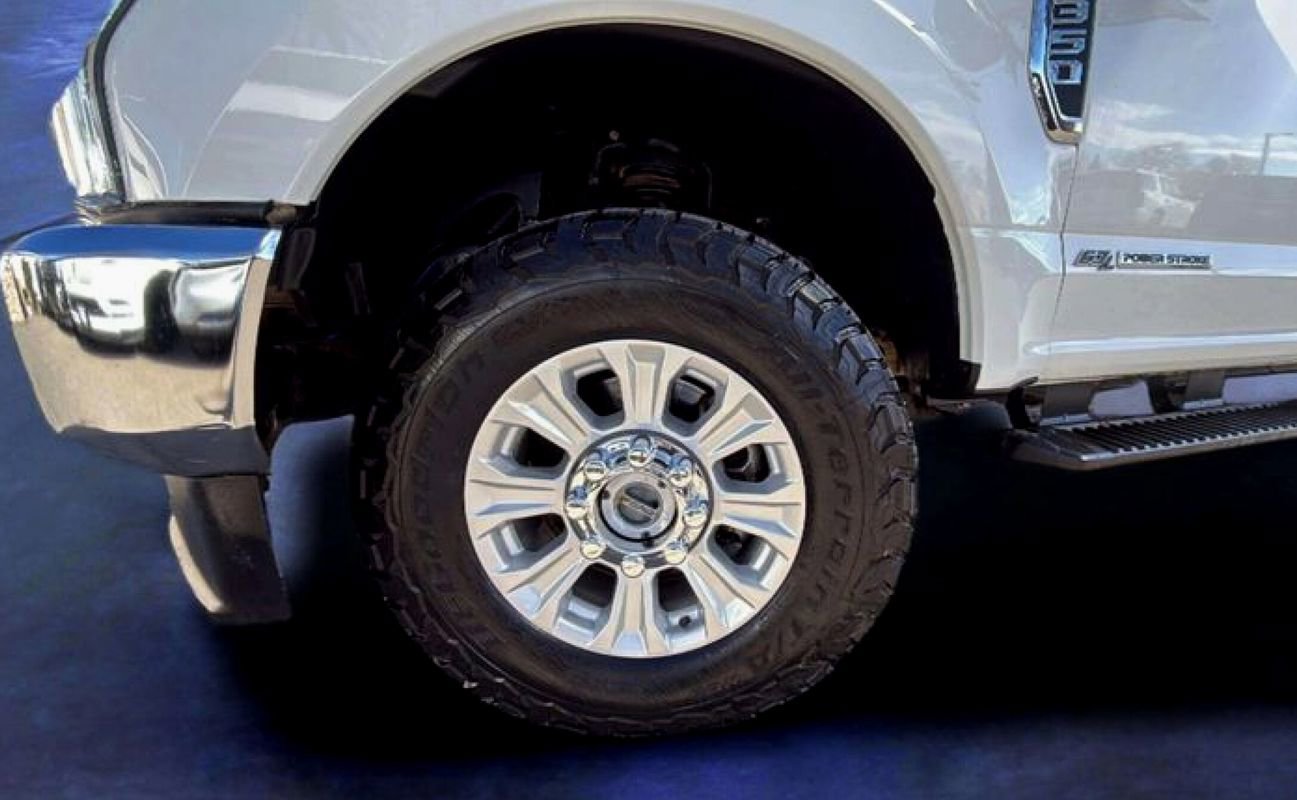 Used 2022 Ford F350 XLT w/ FX4 Off-Road Package image 23