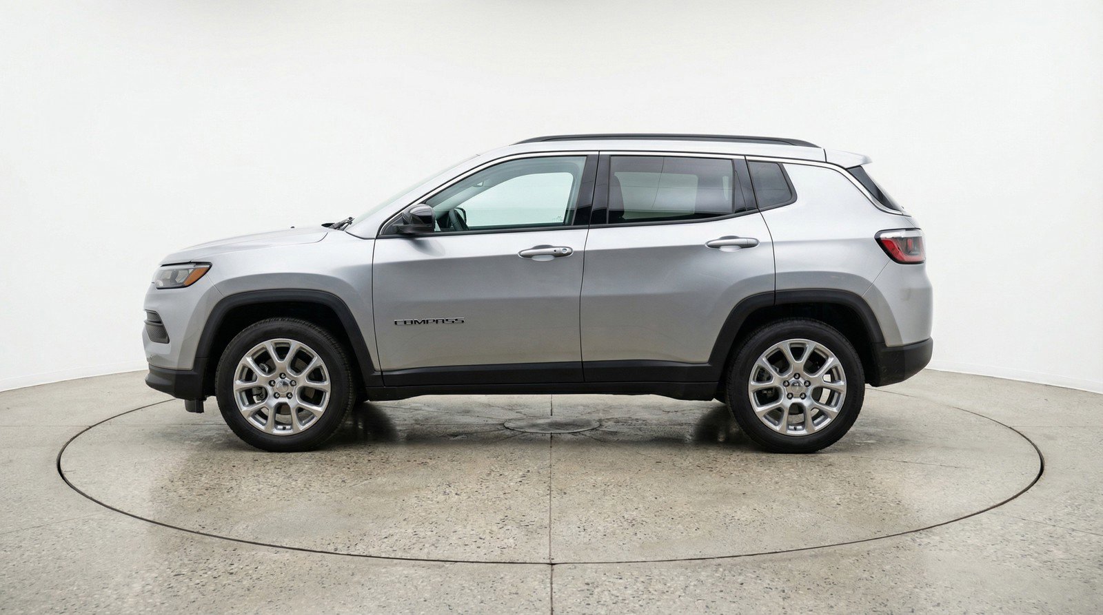 Used 2025 Jeep Compass Limited image 5