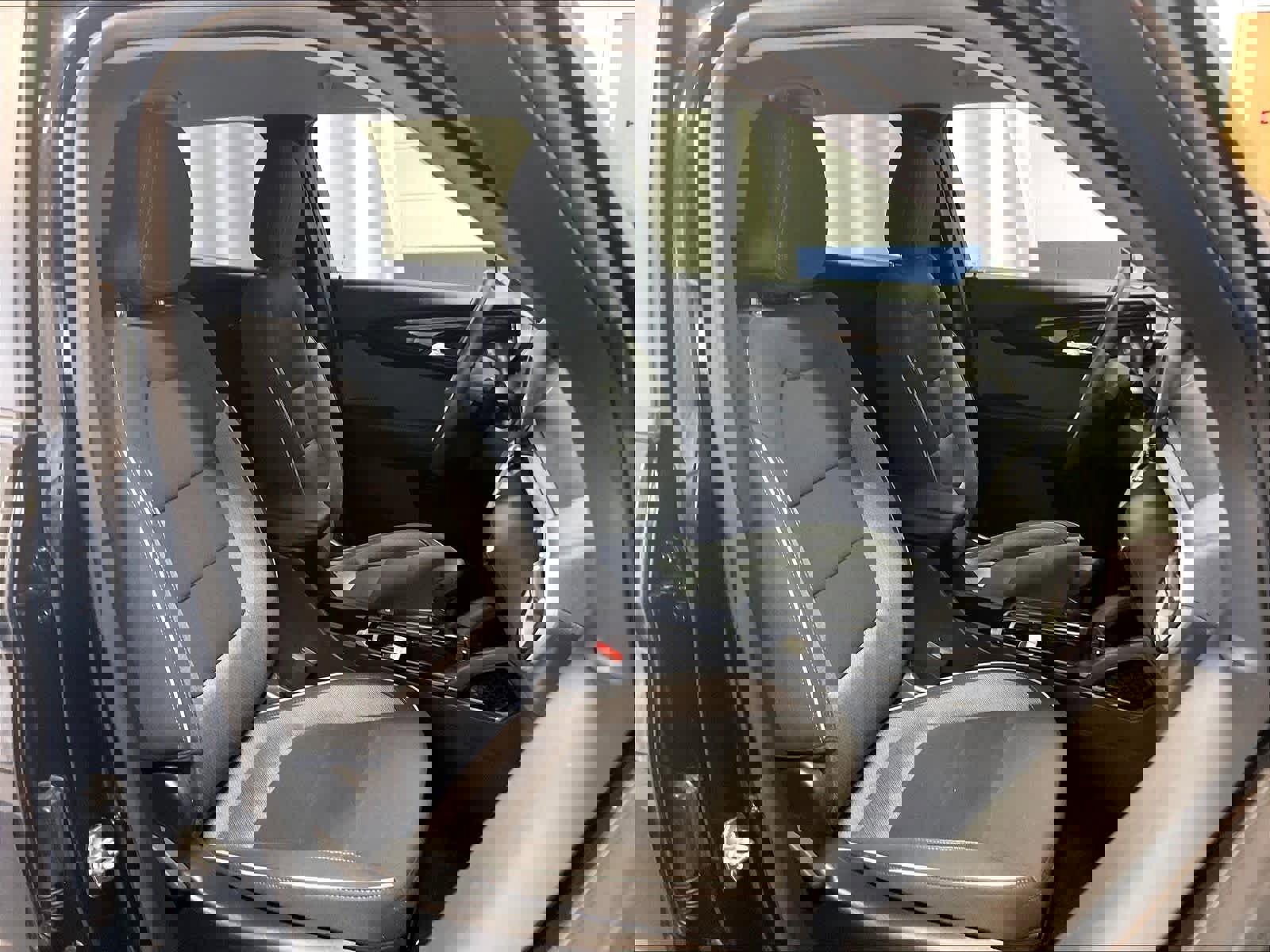 Used 2025 Chevrolet TrailBlazer LT AWD/4WD image 11