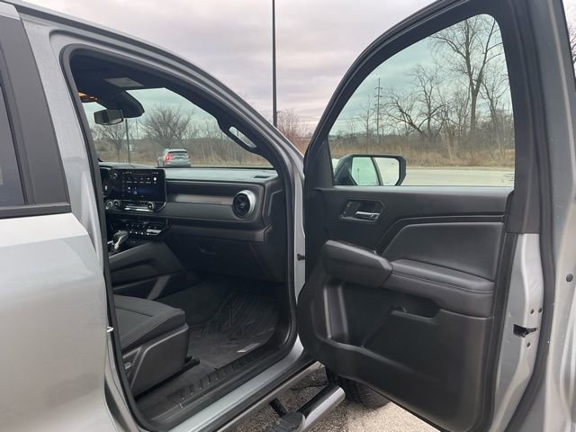 Used 2023 Chevrolet Colorado LT w/ LT Convenience Package image 18