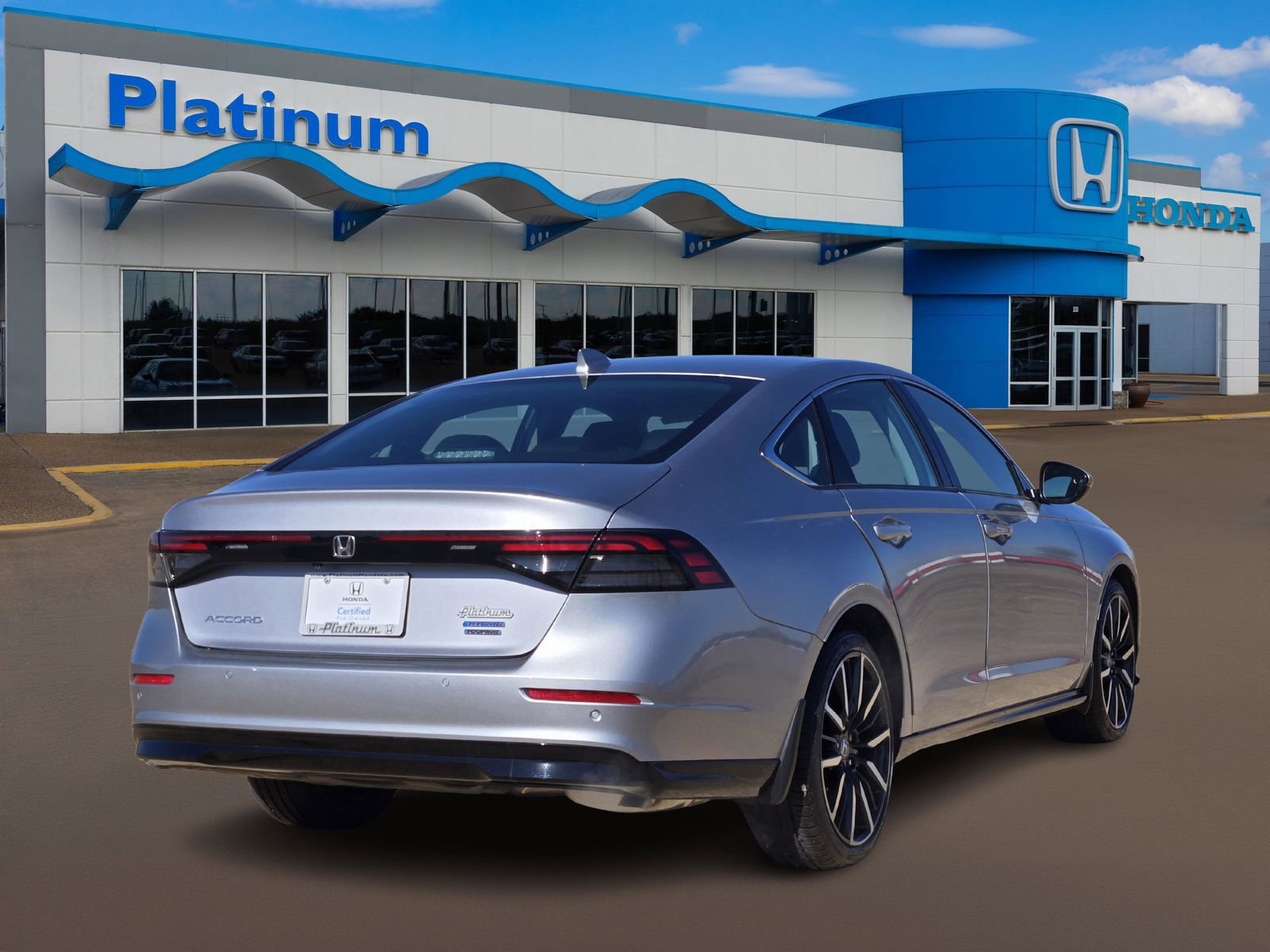 Used 2023 Honda Accord Touring image 5