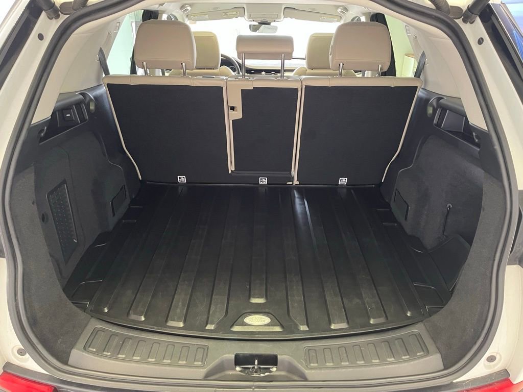 Used 2021 Land Rover Discovery Sport S image 24