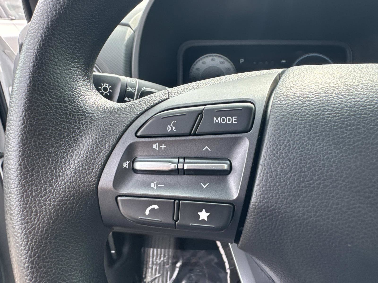 Used 2023 Hyundai Kona SE FWD image 16