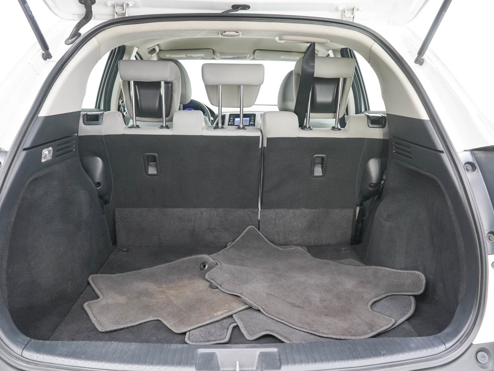Used 2020 Honda HR-V LX image 9