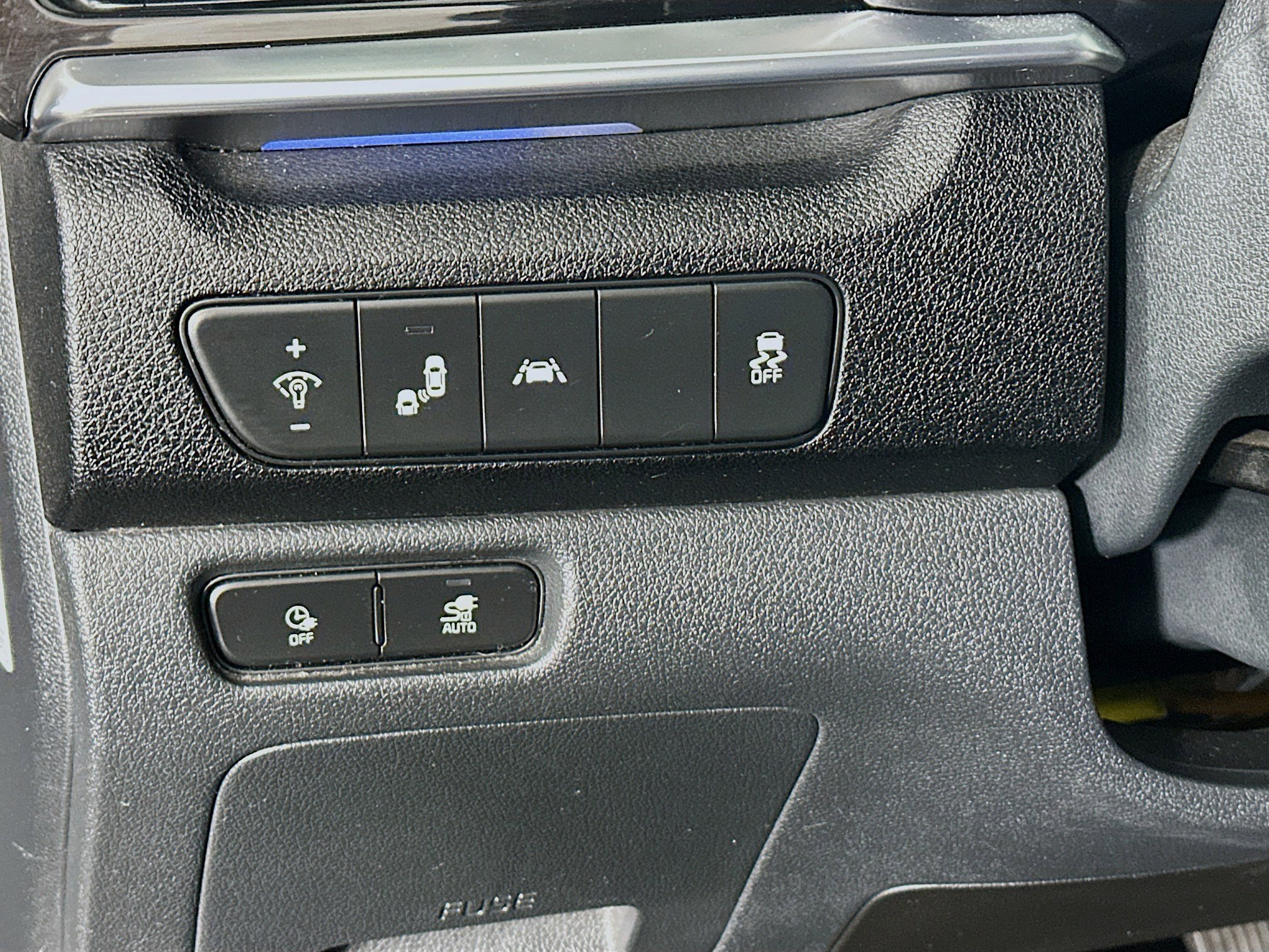 Used 2022 Kia Niro EX Premium image 17