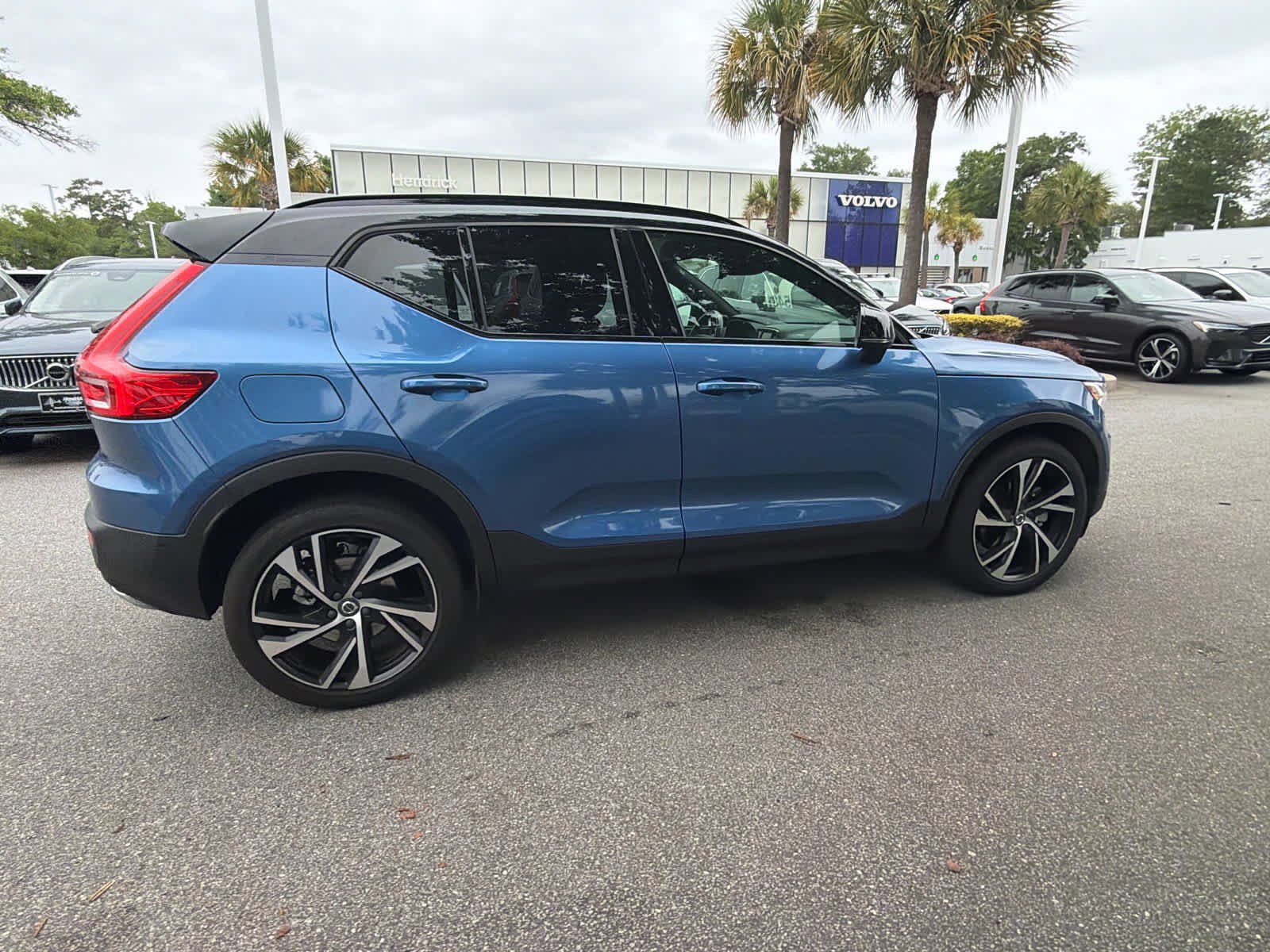 Used 2019 Volvo XC40 T5 R-Design AWD/4WD image 18