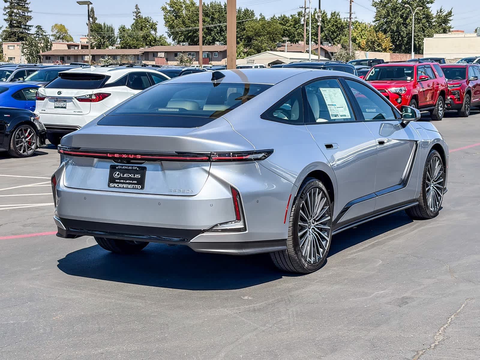 New 2026 Lexus ES 350e FWD image 4