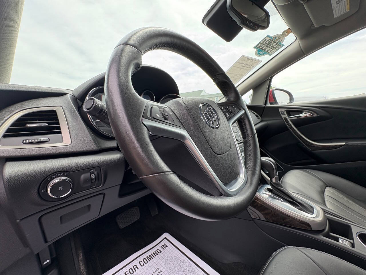 Used 2013 Buick Verano Leather FWD image 23