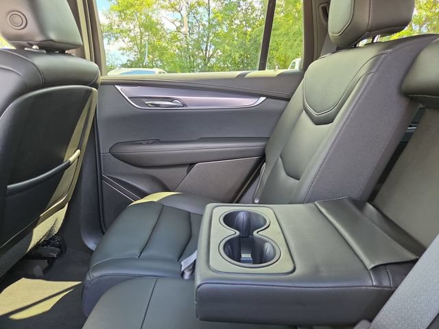 Used 2024 Cadillac XT6 Luxury w/ LPO, Floor Liner Package AWD/4WD image 31