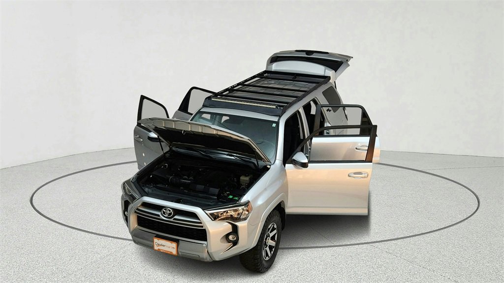 Used 2018 Toyota 4Runner TRD Off-Road image 17