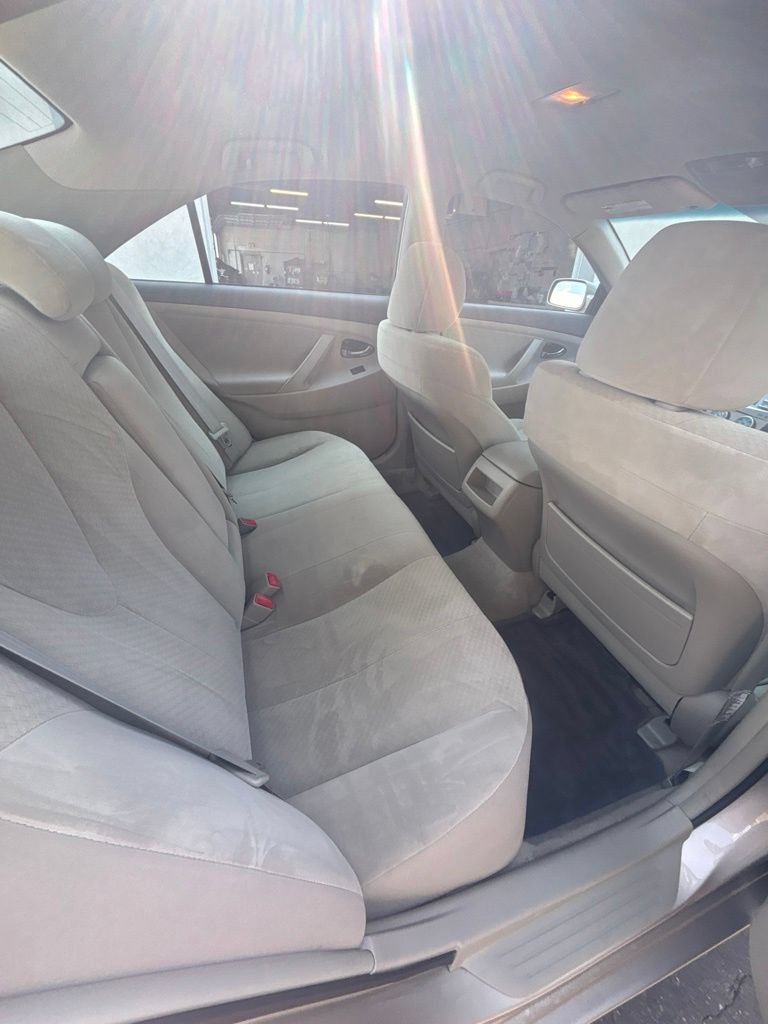 Used 2009 Toyota Camry LE FWD image 22