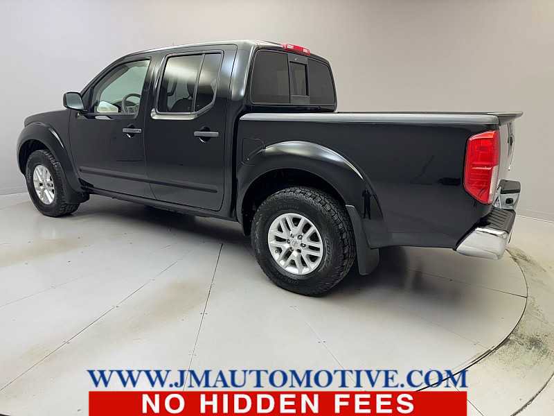 Used 2019 Nissan Frontier SV image 3