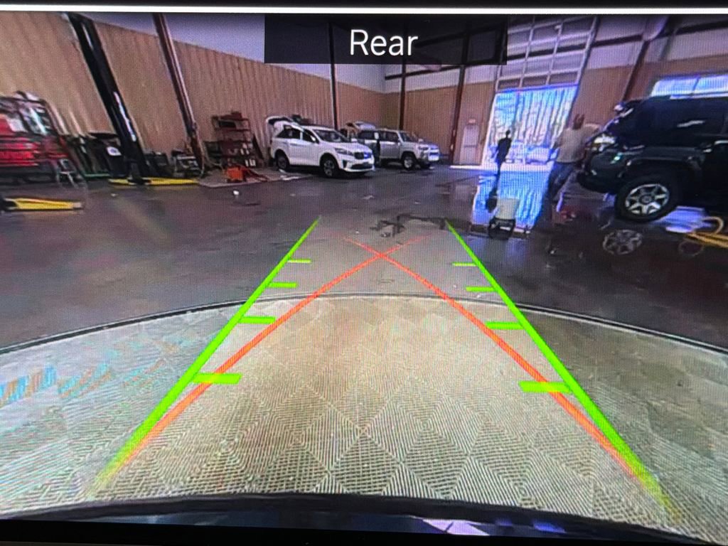 Used 2020 BMW X7 xDrive40i w/ M Sport Package image 31