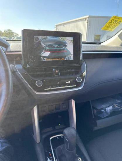 Used 2024 Toyota Corolla Cross LE image 12