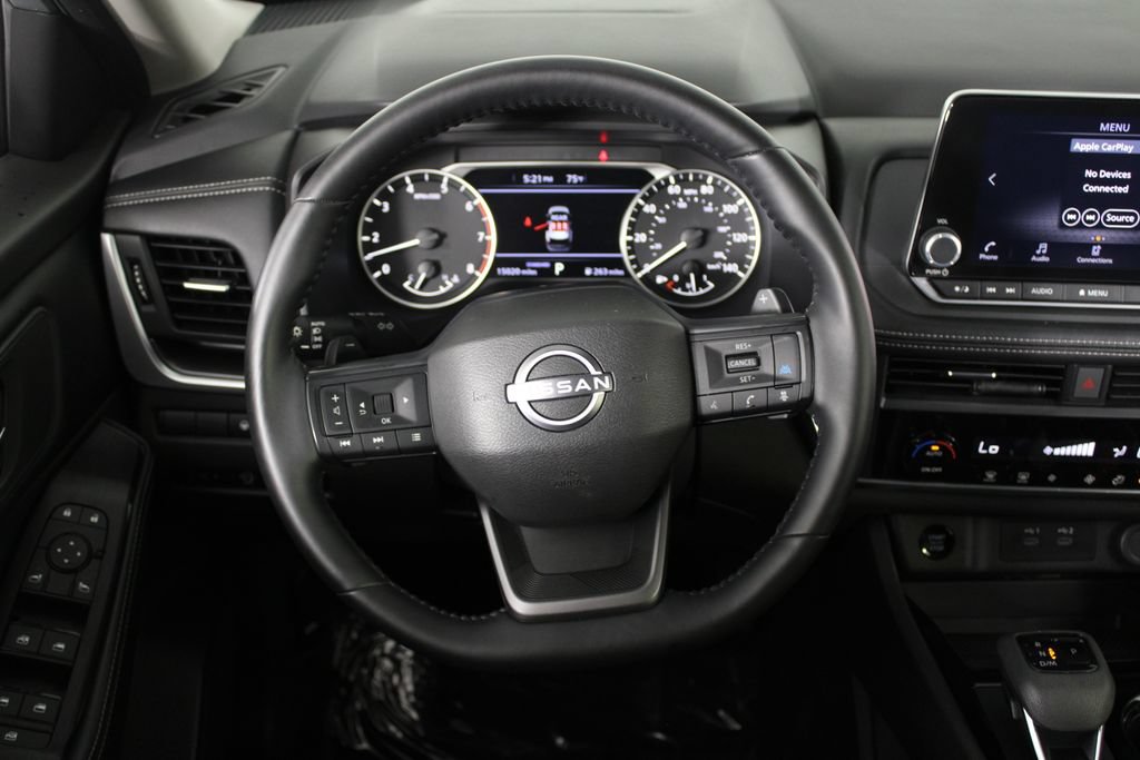 Certified 2025 Nissan Rogue SV FWD image 22