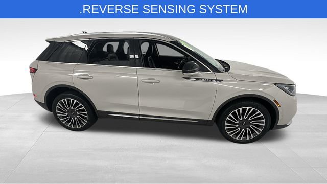 Used 2022 Lincoln Corsair Reserve image 2