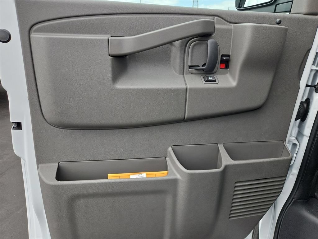 New 2026 Chevrolet Express 2500 w/ Driver Convenience Package RWD image 11