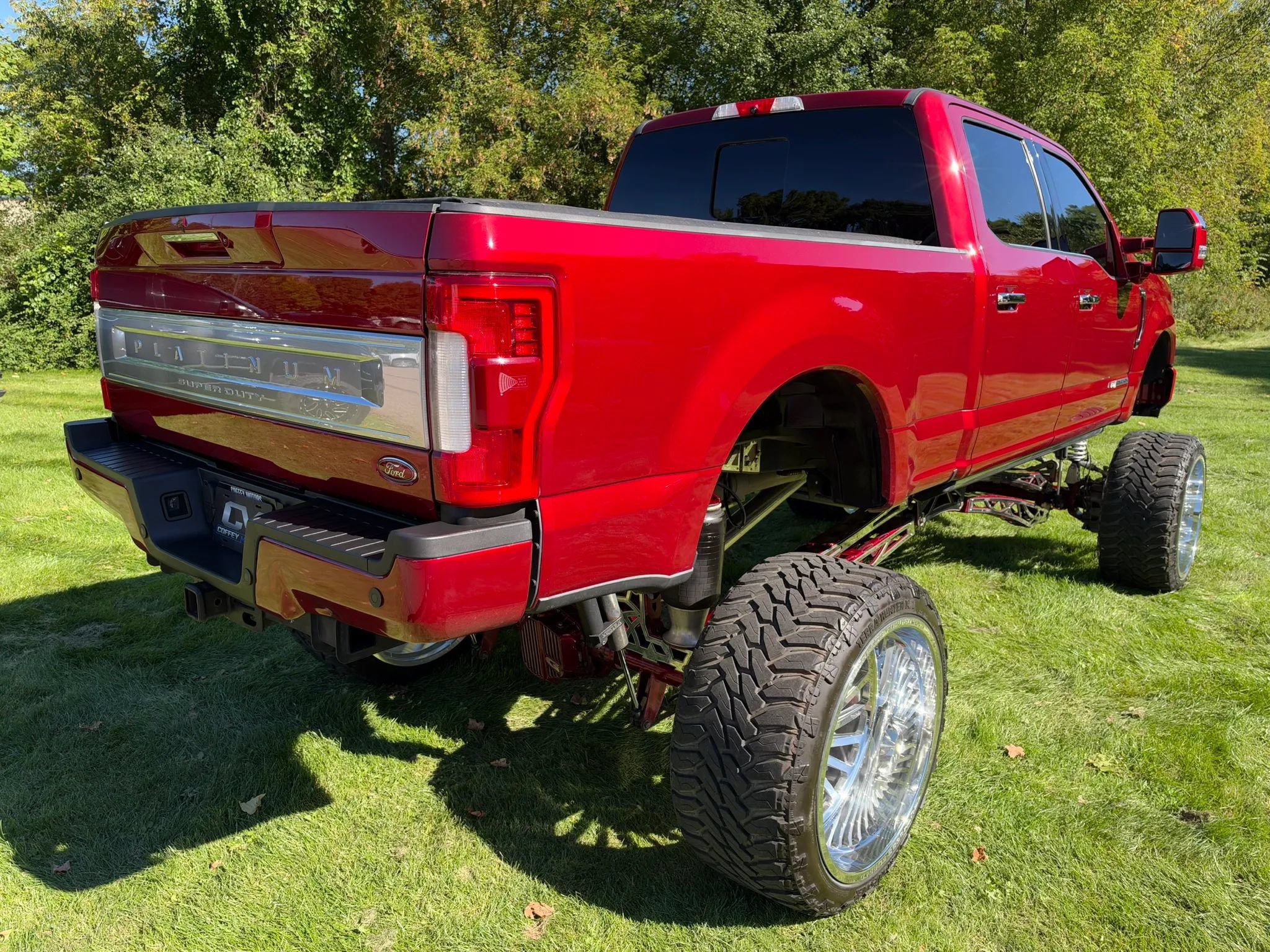 Used 2018 Ford F250 Platinum w/ Platinum Ultimate Package AWD/4WD image 6