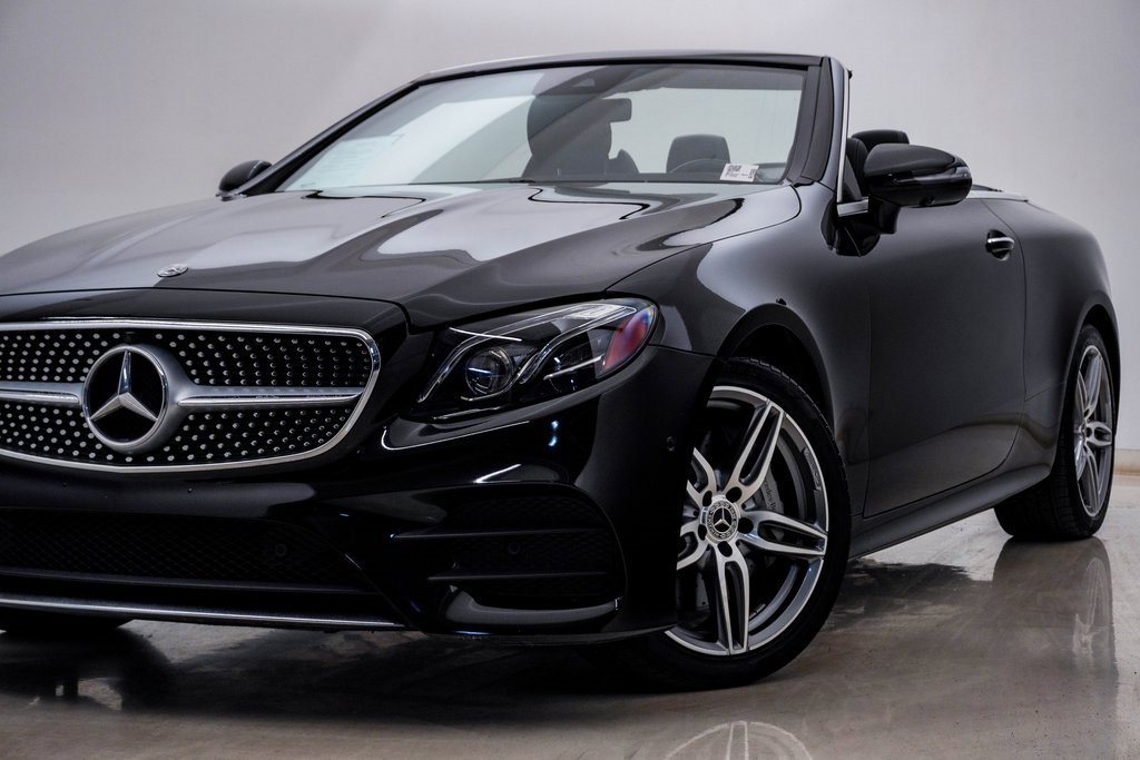 Used 2019 Mercedes-Benz E 450 4MATIC Cabriolet image 2