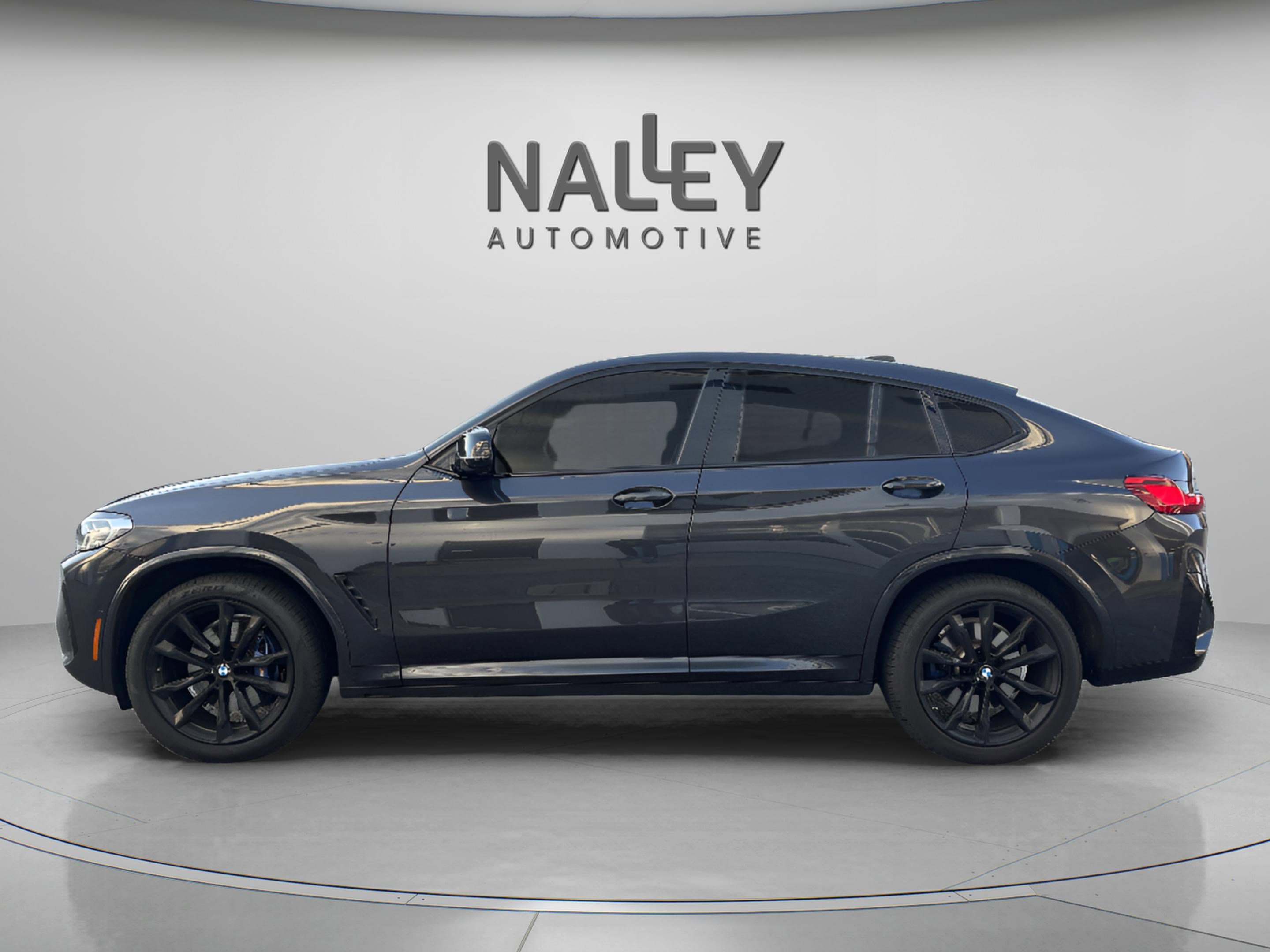 Used 2024 BMW X4 M40i w/ Premium Package image 3