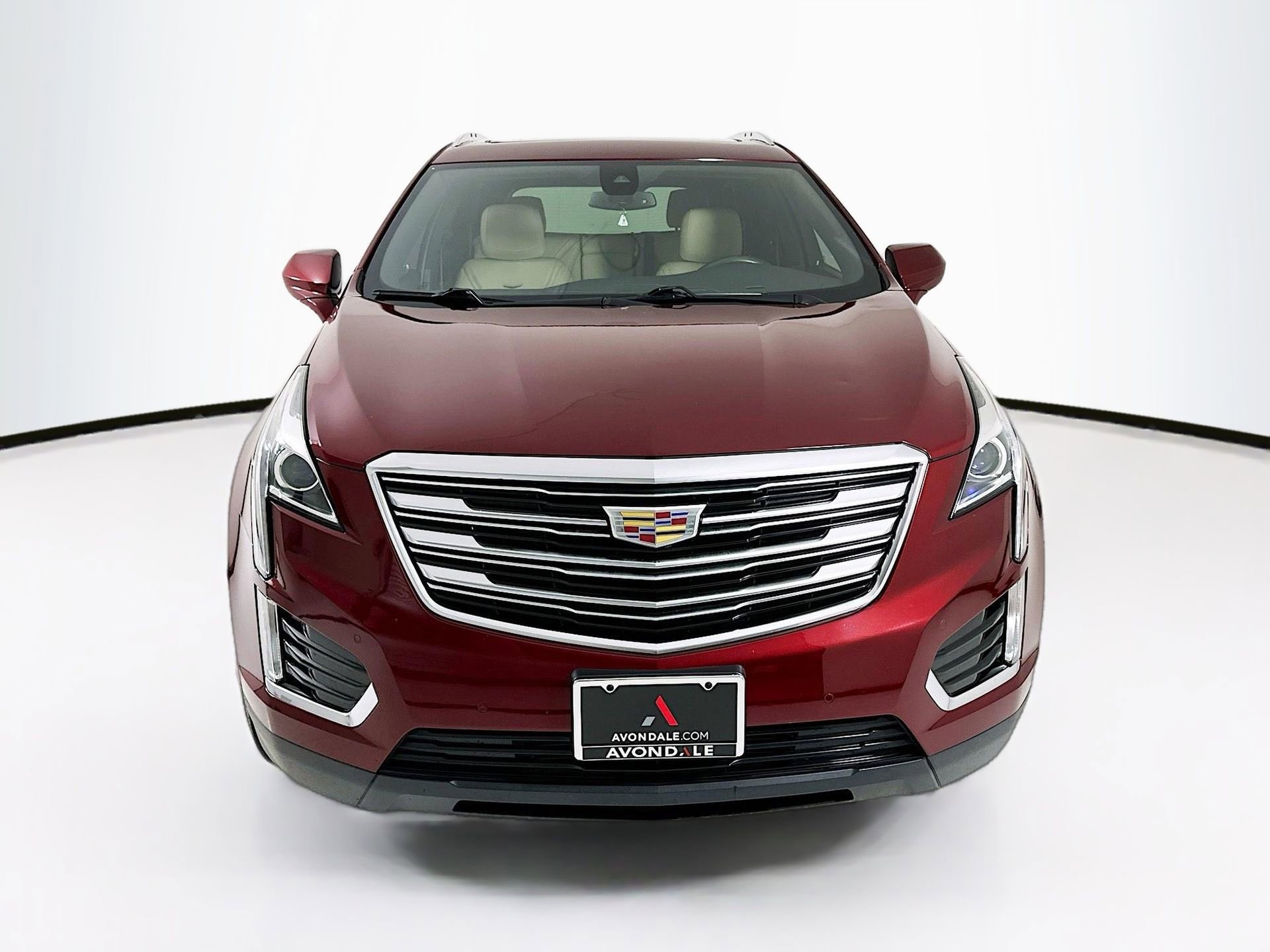 Used 2017 Cadillac XT5 Luxury w/ Driver Awareness Package FWD image 2