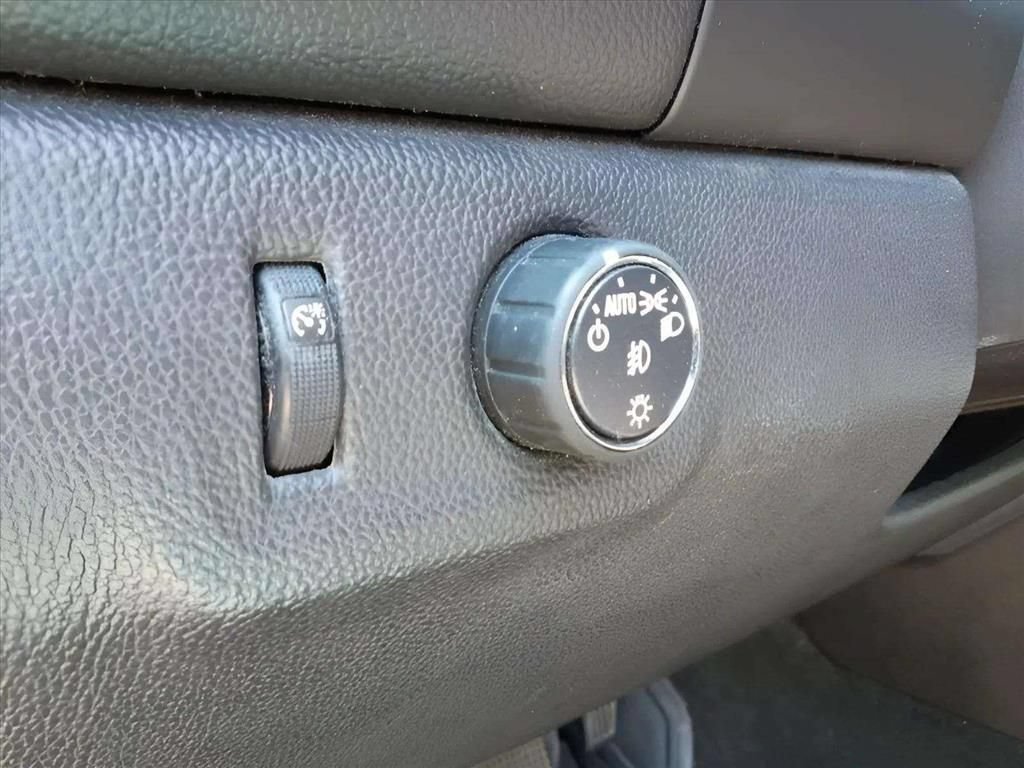 Used 2016 GMC Canyon SLT w/ Trailering Package RWD image 6