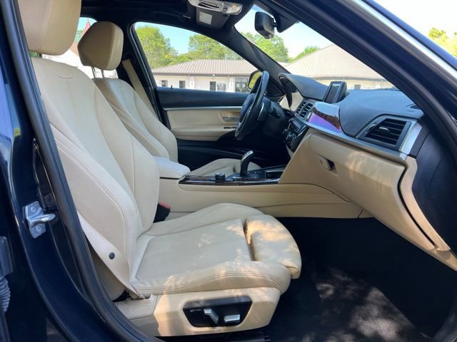 Used 2017 BMW 330i xDrive Sedan image 24
