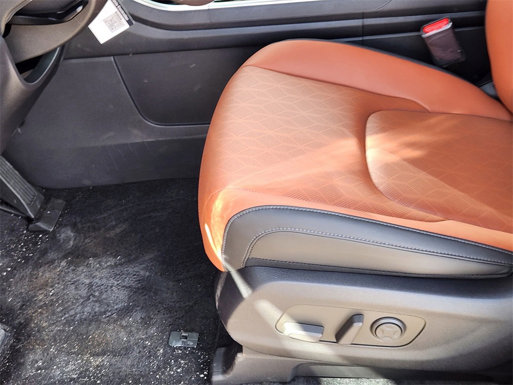 New 2026 Kia Carnival EX image 8